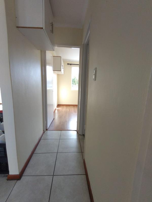 To Let 2 Bedroom Property for Rent in Athlone Western Cape